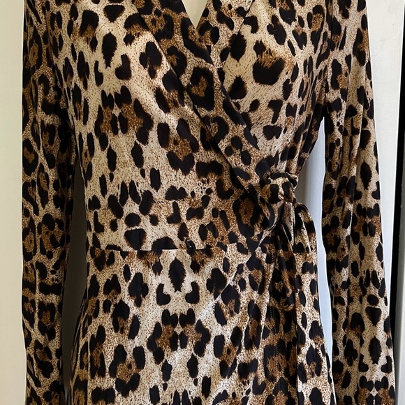 LEOPARD WRAP DRESS - Picture 5 of 6